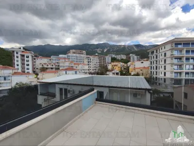 Apartment for Sale in Budva, Montenegro - foto 11