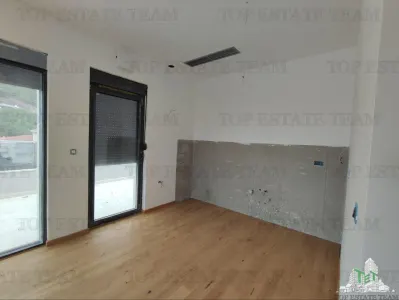 Apartment for Sale in Budva, Montenegro - foto 6