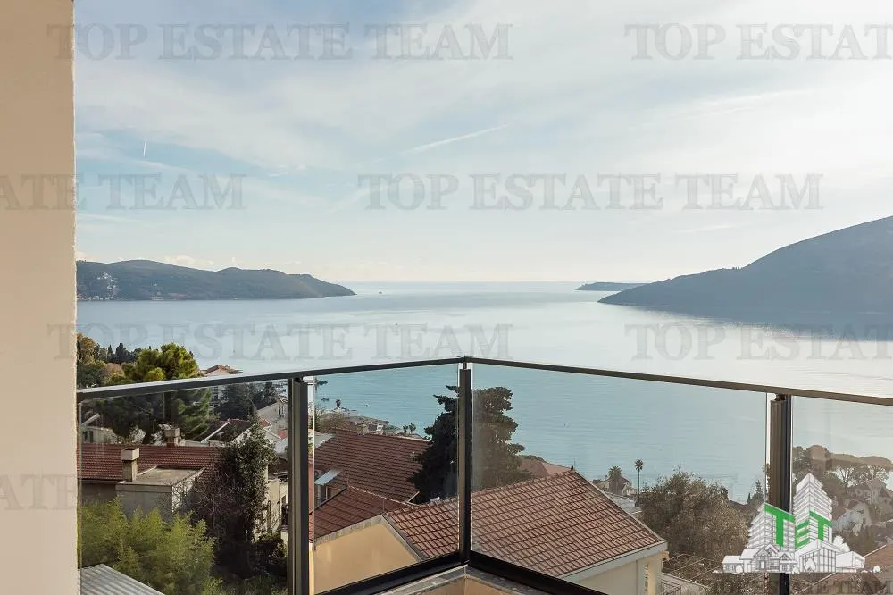 Apartment for Sale in Herceg-Novi, Montenegro - foto 14