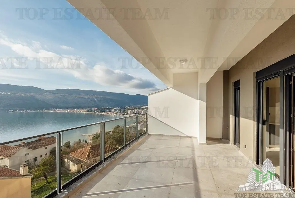 Apartment for Sale in Herceg-Novi, Montenegro - foto 23