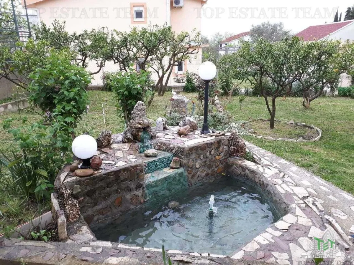 Villa for Sale in Bar, Montenegro - foto 4