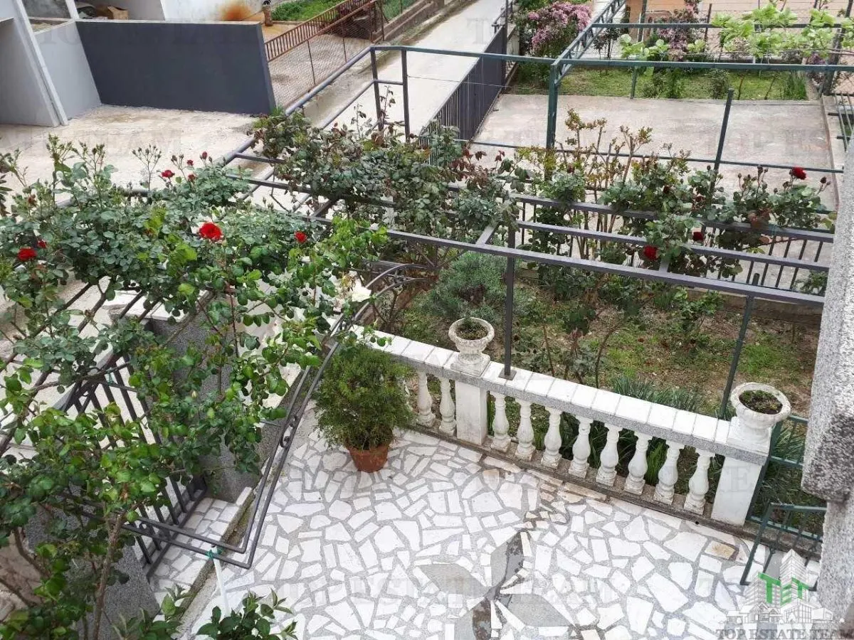 Villa for Sale in Bar, Montenegro - foto 6