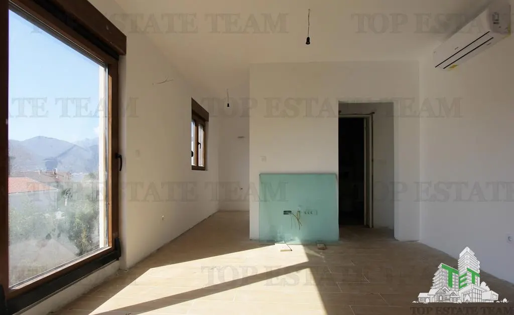 Apartment for Sale in Tivat, Montenegro - foto 1