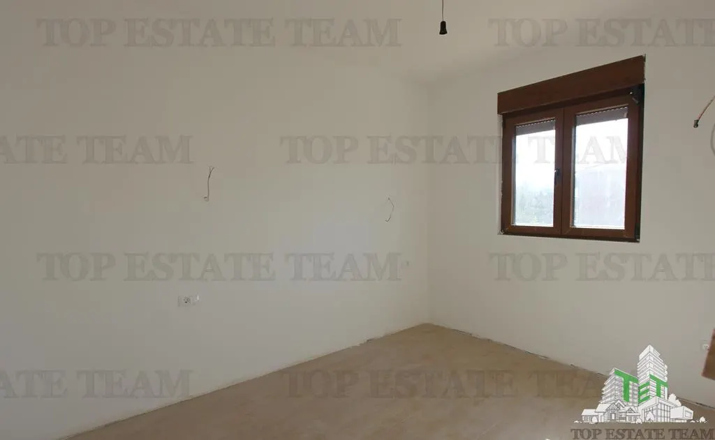 Apartment for Sale in Tivat, Montenegro - foto 4