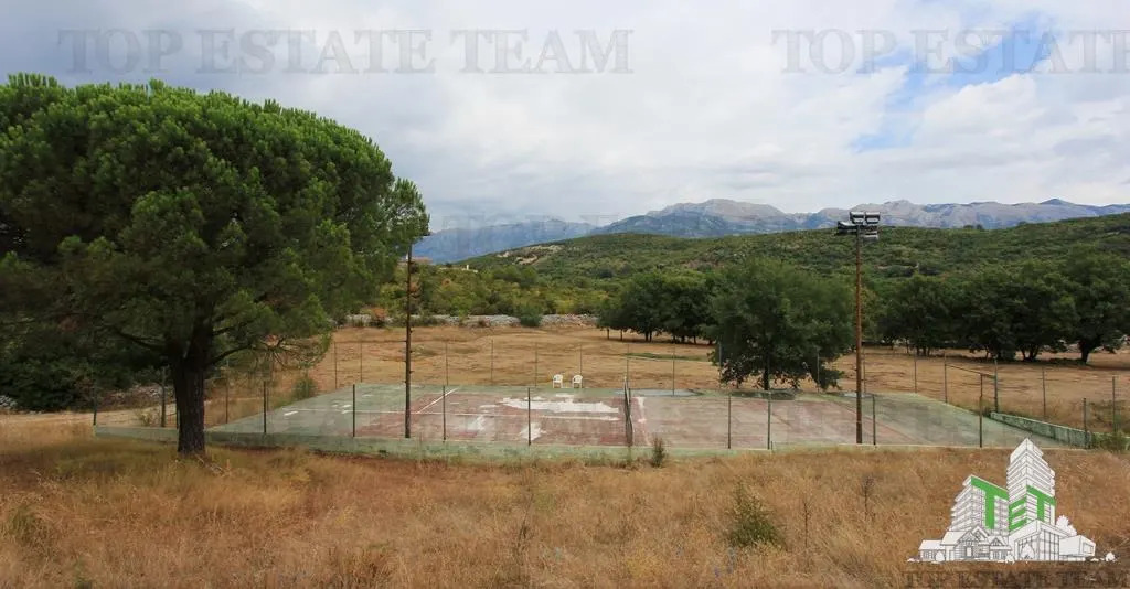 Villa for Sale in Kotor, Montenegro - foto 11