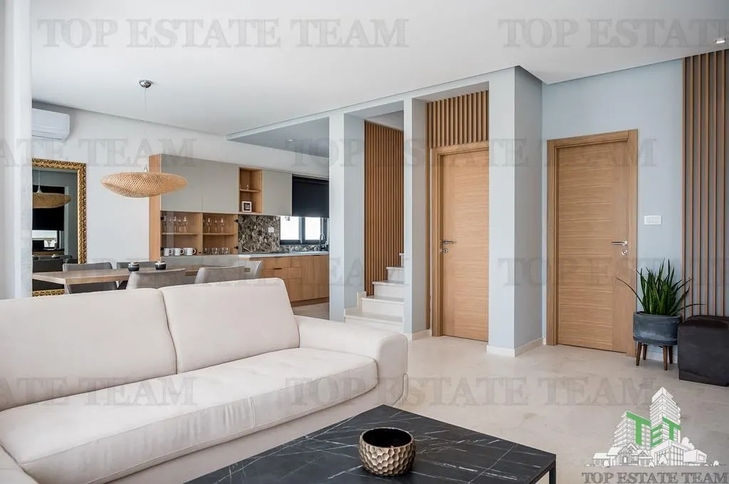 Villa for Sale in Budva, Montenegro - foto 1