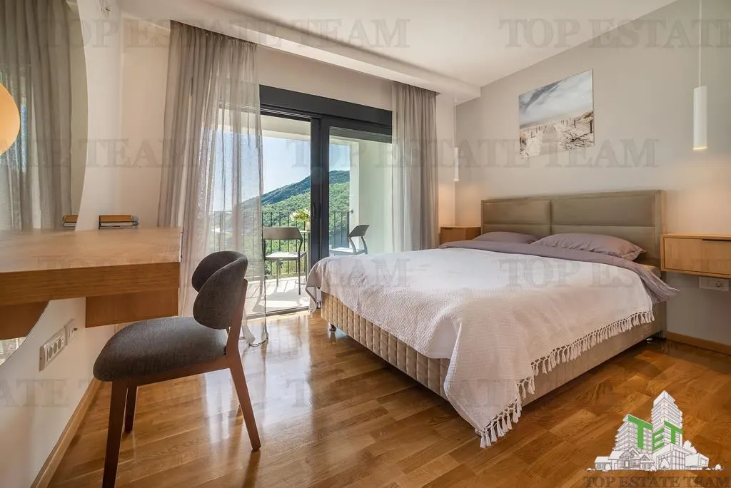 Villa for Sale in Budva, Montenegro - foto 14