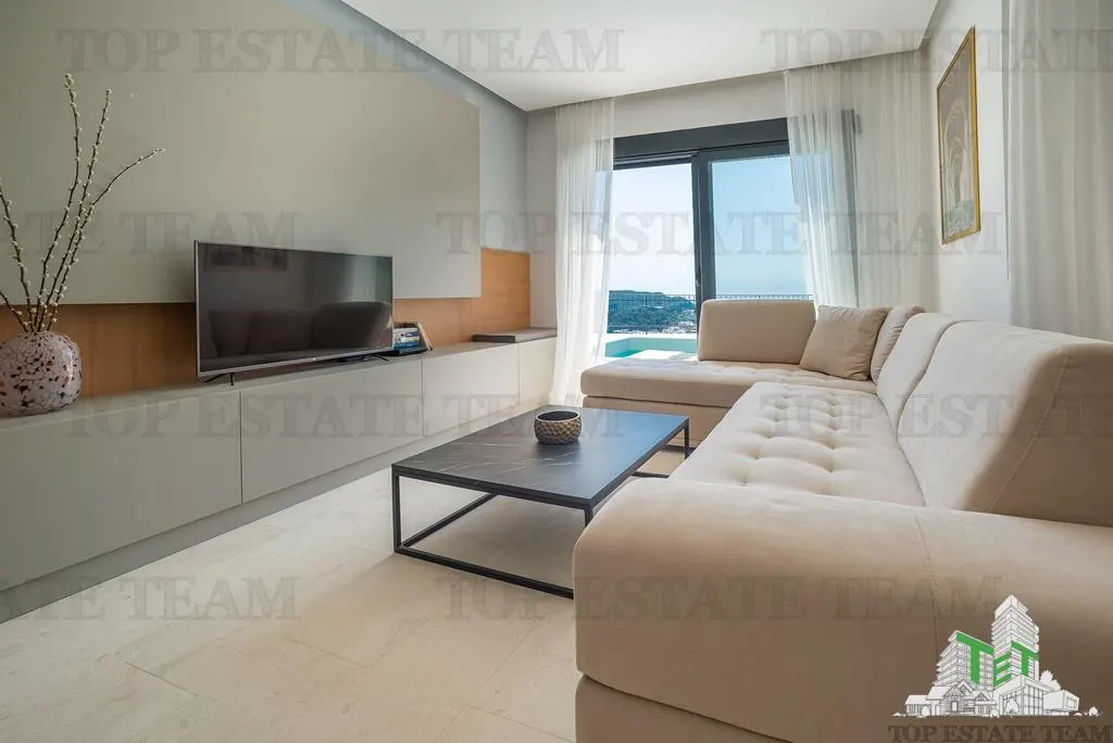 Villa for Sale in Budva, Montenegro - foto 3