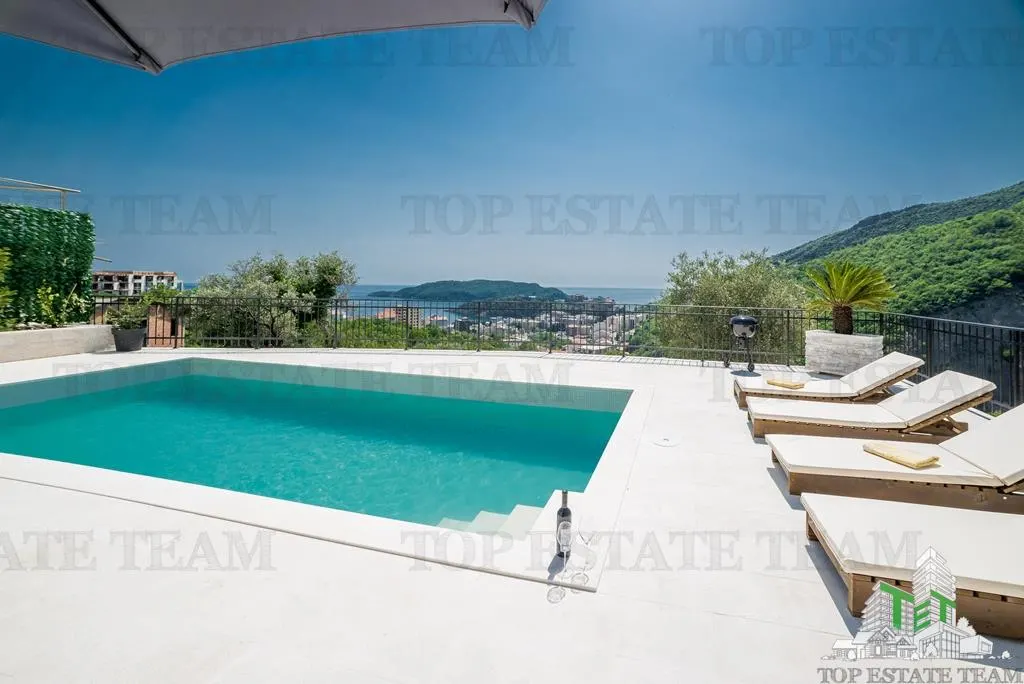 Villa for Sale in Budva, Montenegro - foto 8