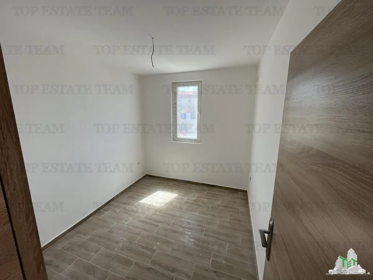 Apartment for Sale in Herceg-Novi, Montenegro - foto 3