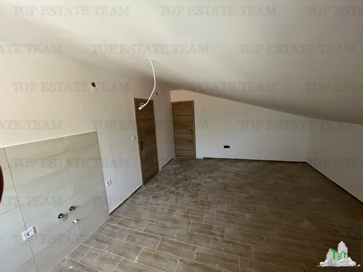 Apartment for Sale in Herceg-Novi, Montenegro - foto 4