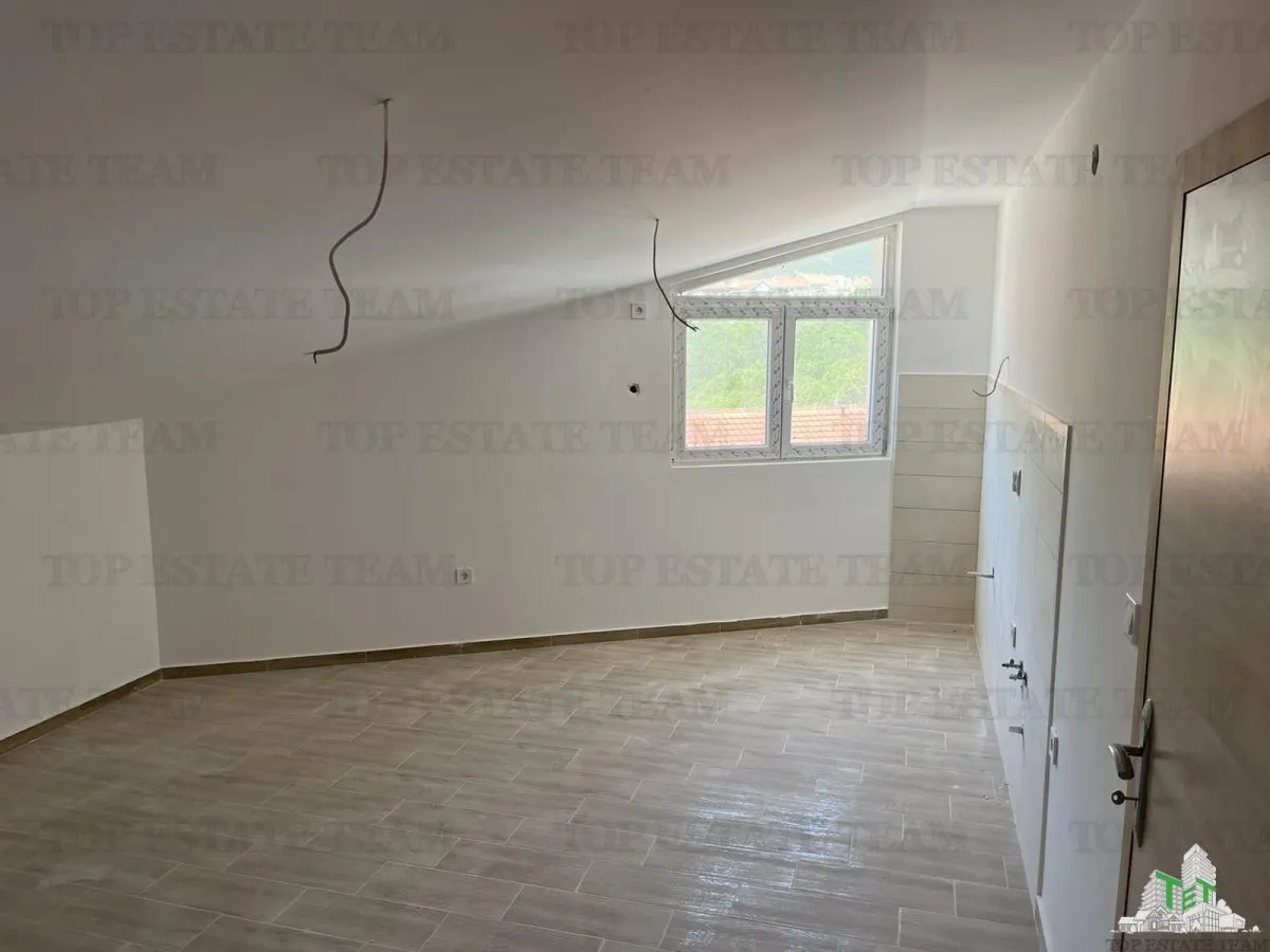 Apartment for Sale in Herceg-Novi, Montenegro - foto 5
