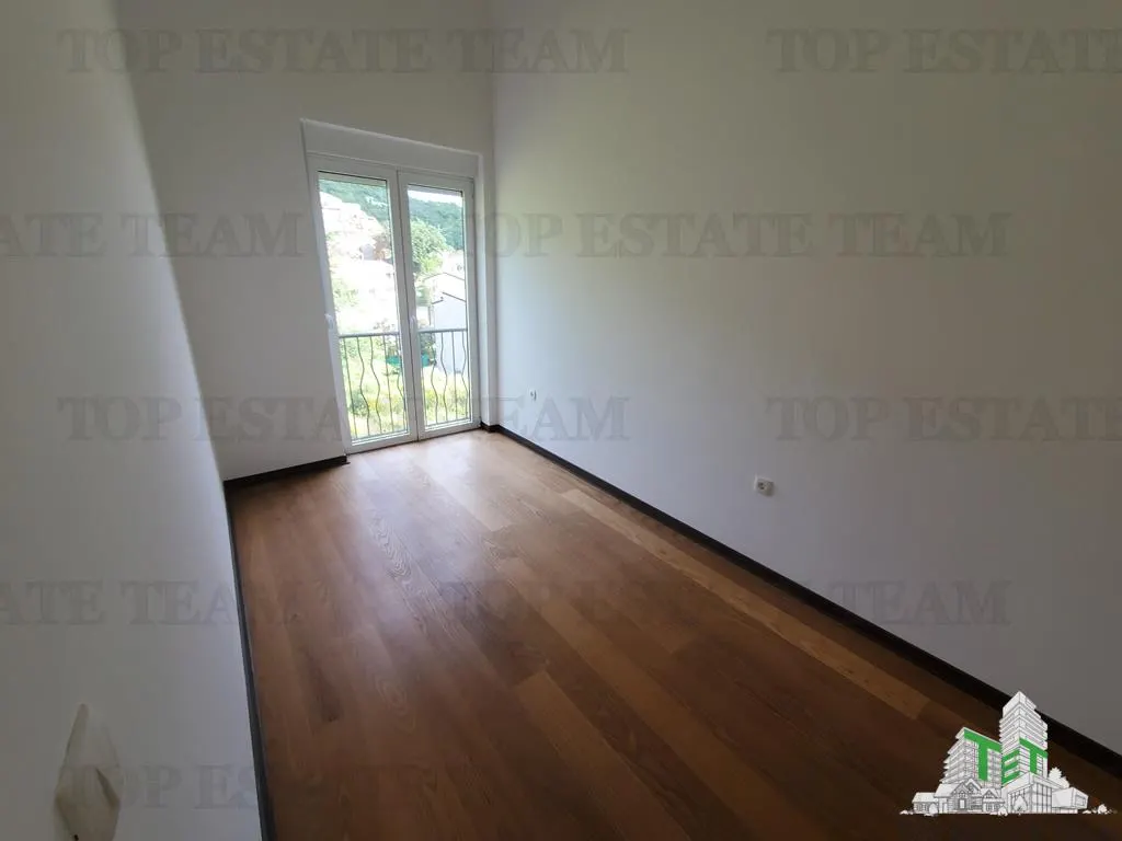 Apartment for Sale in Budva, Montenegro - foto 4