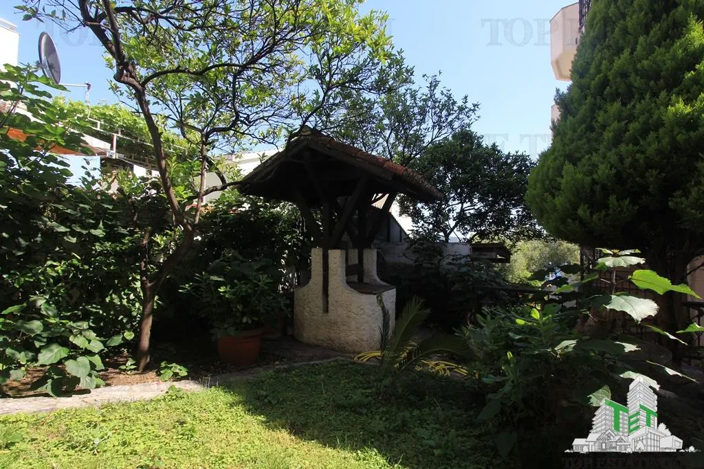 Apartment for Sale in Herceg-Novi, Montenegro - foto 2