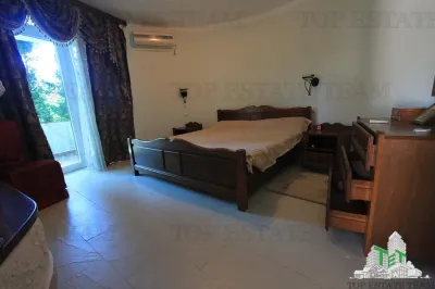 Apartment for Sale in Herceg-Novi, Montenegro - foto 6