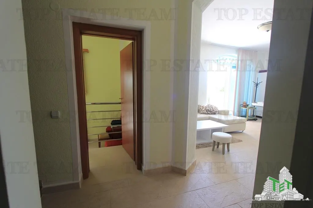 Apartment for Sale in Herceg-Novi, Montenegro - foto 8