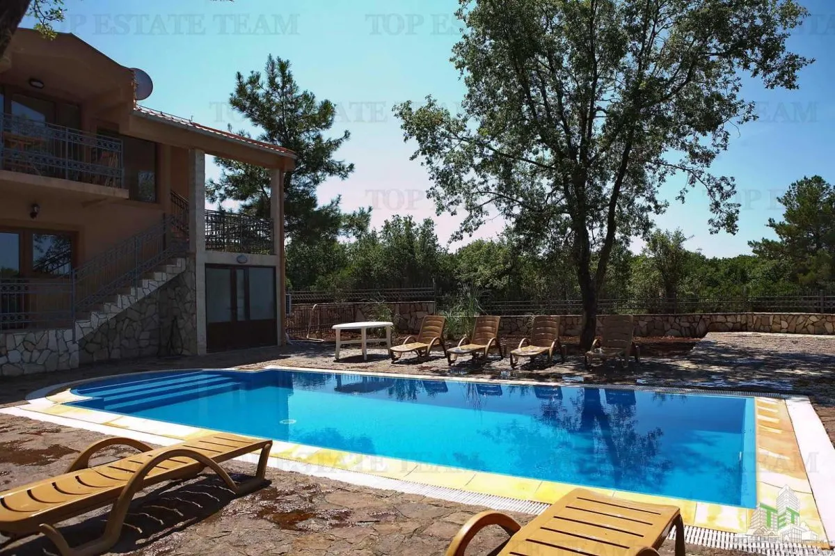 Villa for Sale in Kotor, Montenegro - foto 1
