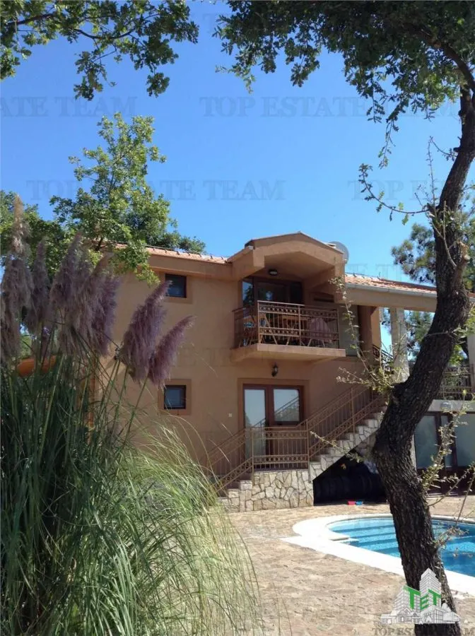 Villa for Sale in Kotor, Montenegro - foto 3
