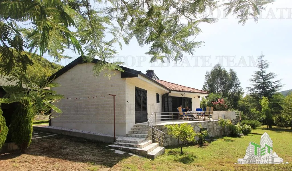 Villa for Sale in Budva, Montenegro - foto 1