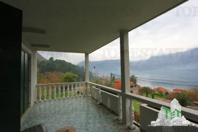 Villa for Sale in Budva, Montenegro - foto 8