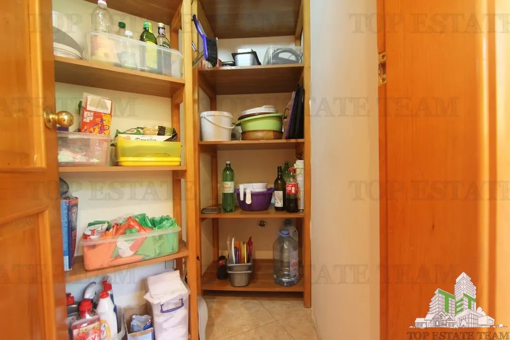 Villa for Sale in Budva, Montenegro - foto 10