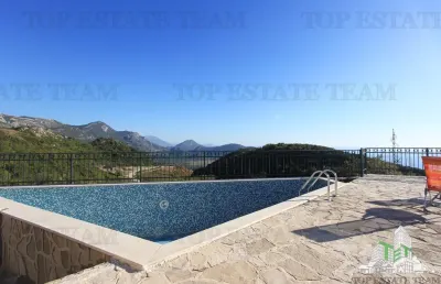 Villa for Sale in Budva, Montenegro - foto 3
