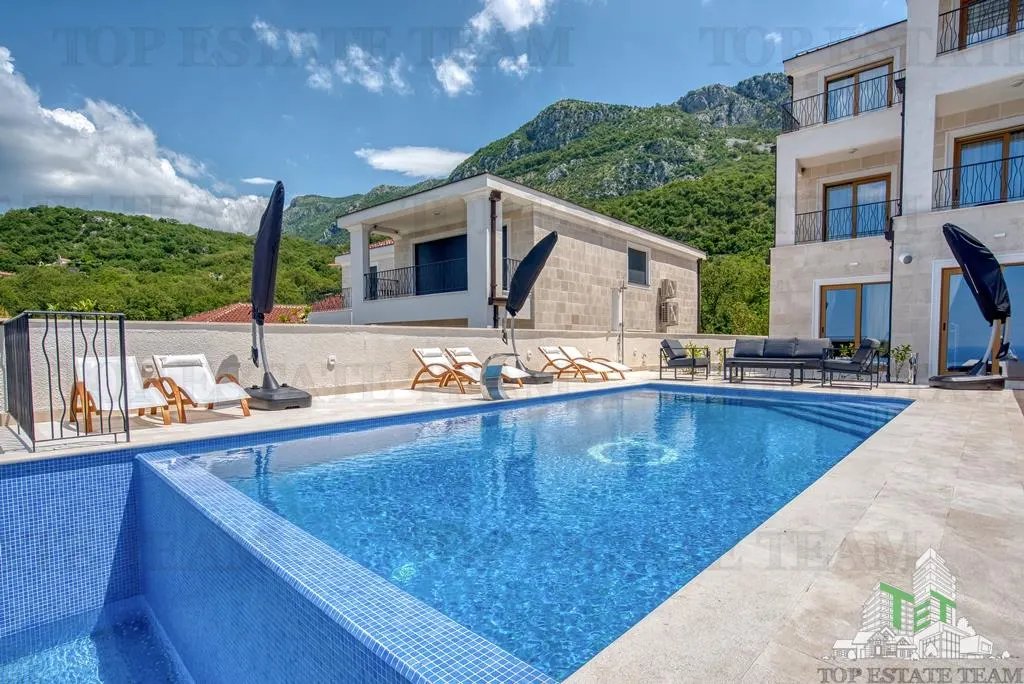 Villa for Sale in Budva, Montenegro - foto 5