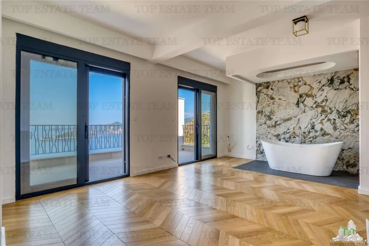 Villa for Sale in Budva, Montenegro - foto 6