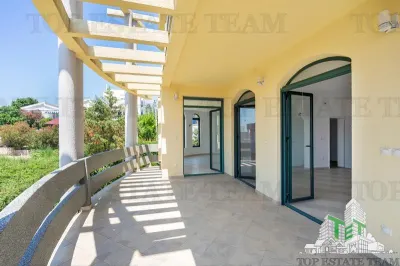 Villa for Sale in Bar, Montenegro - foto 11