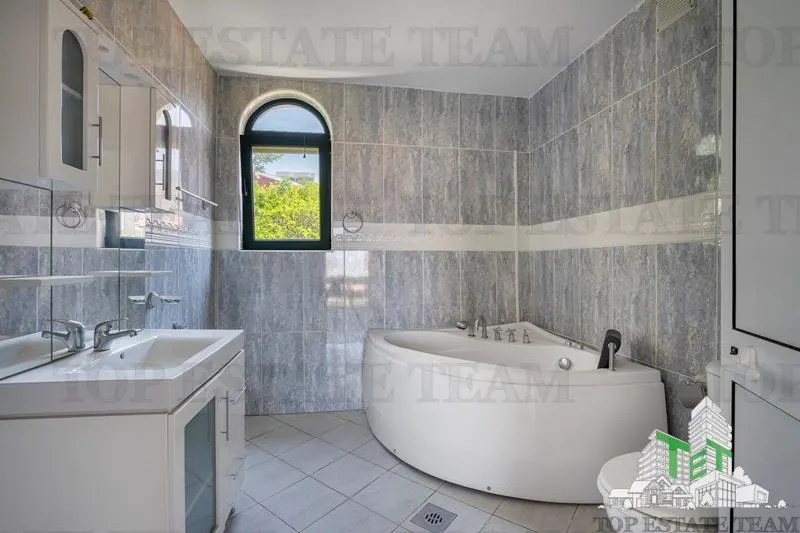 Villa for Sale in Bar, Montenegro - foto 7