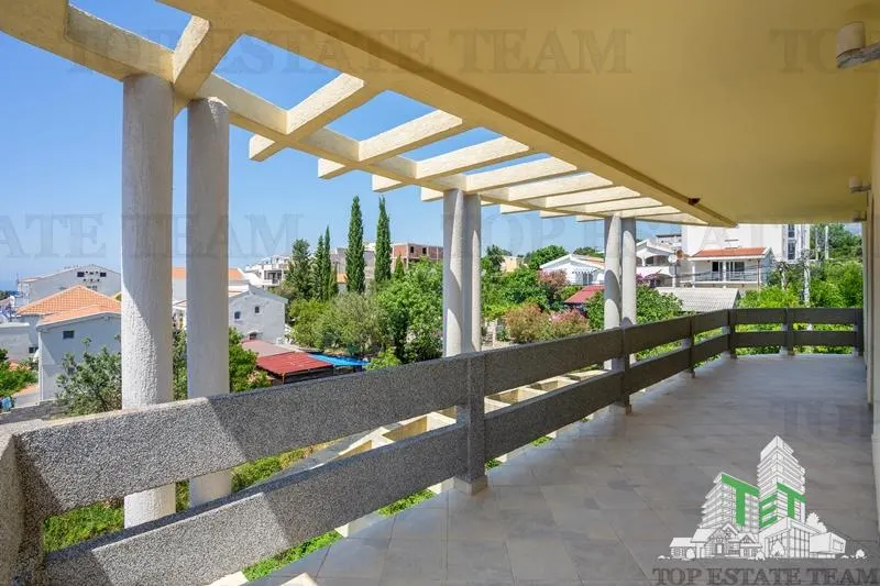 Villa for Sale in Bar, Montenegro - foto 10