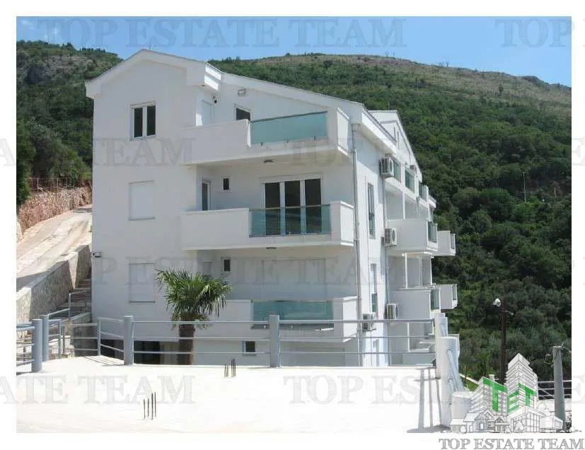 Apartment for Sale in Budva, Montenegro - foto 10