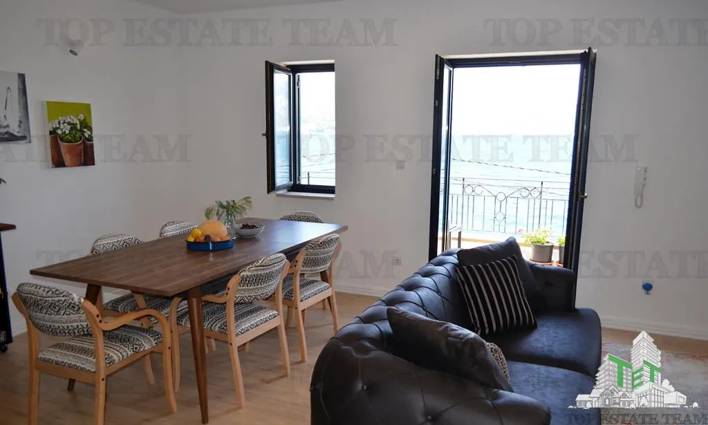 Apartment for Sale in Tivat, Montenegro - foto 4