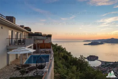 Villa for Sale in Budva, Montenegro - foto 4