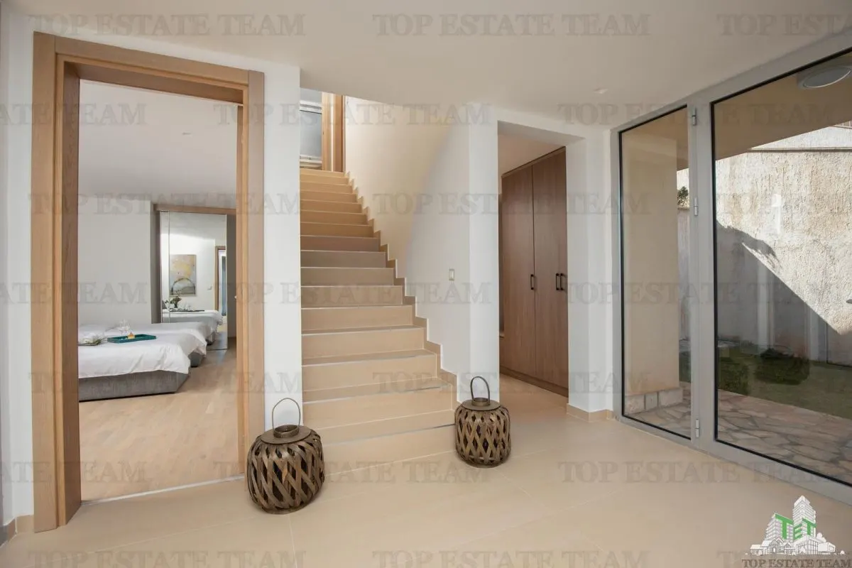 Villa for Sale in Budva, Montenegro - foto 7