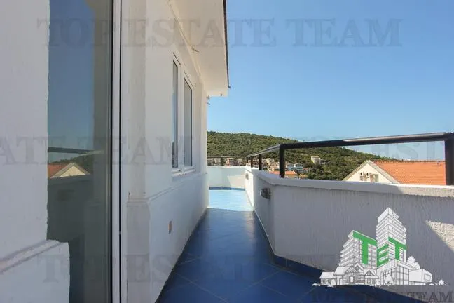 Villa for Sale in Bar, Montenegro - foto 2