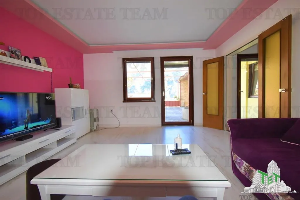 Villa for Sale in Kotor, Montenegro - foto 6