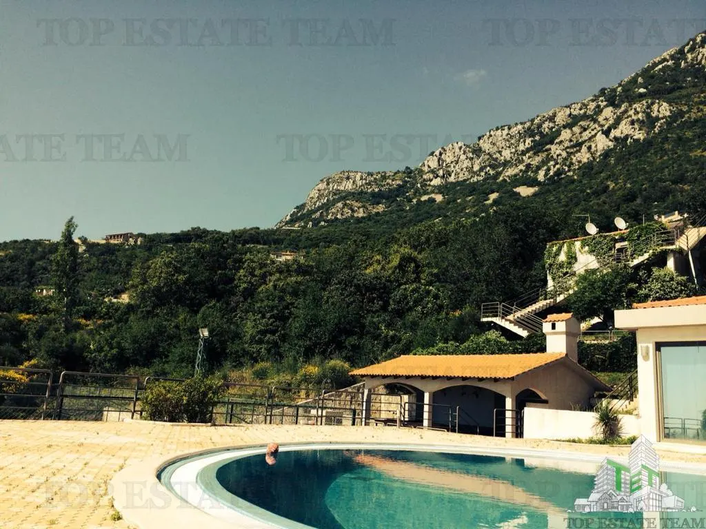 Villa for Sale in Budva, Montenegro - foto 5