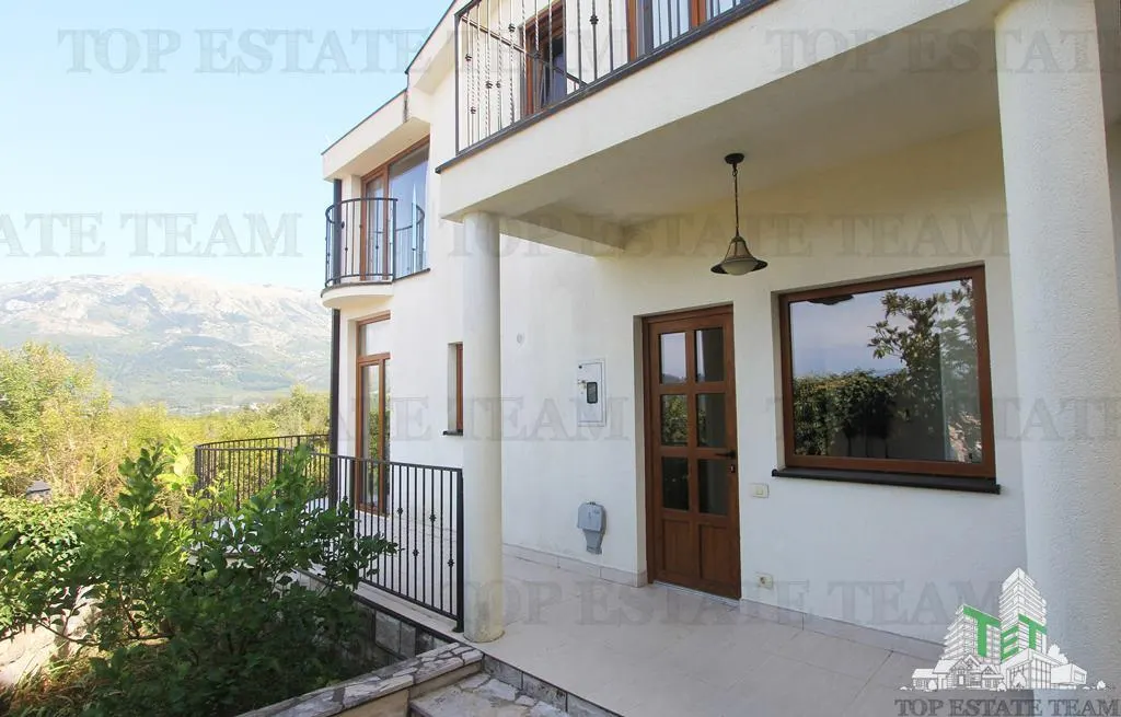Villa for Sale in Kotor, Montenegro - foto 14