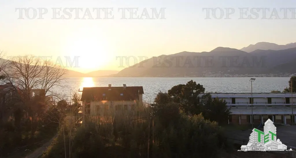 Apartment for Sale in Tivat, Montenegro - foto 11