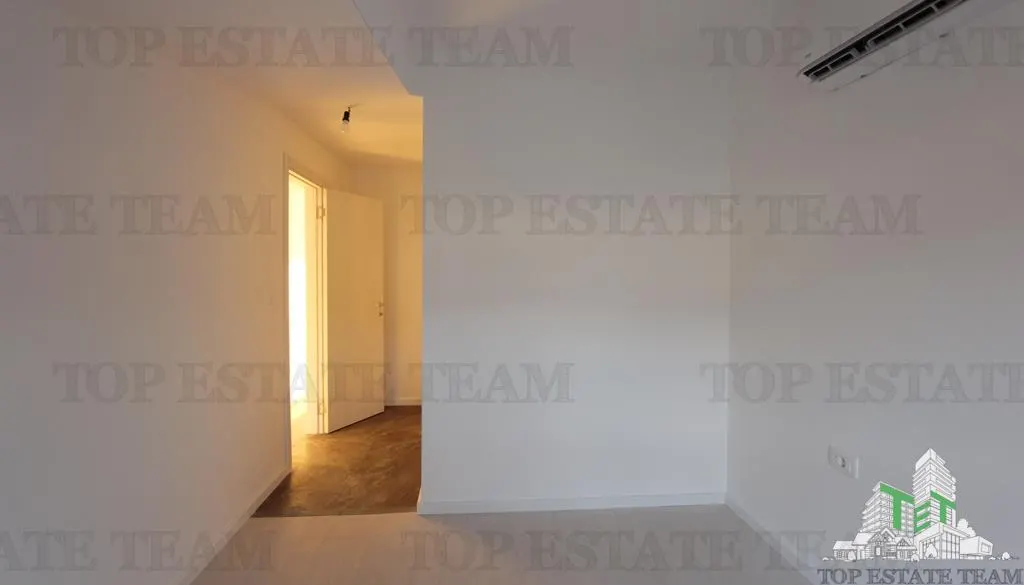 Apartment for Sale in Tivat, Montenegro - foto 7