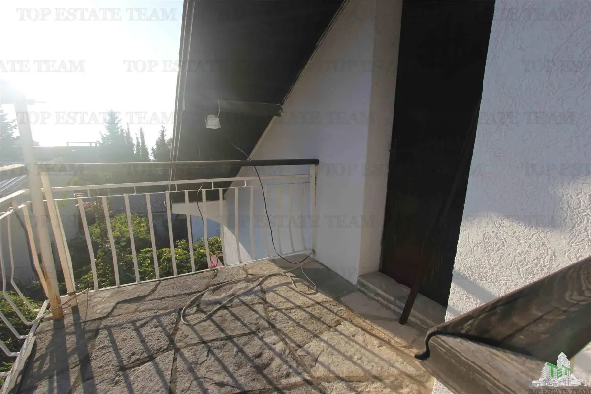 Villa for Sale in Bar, Montenegro - foto 11