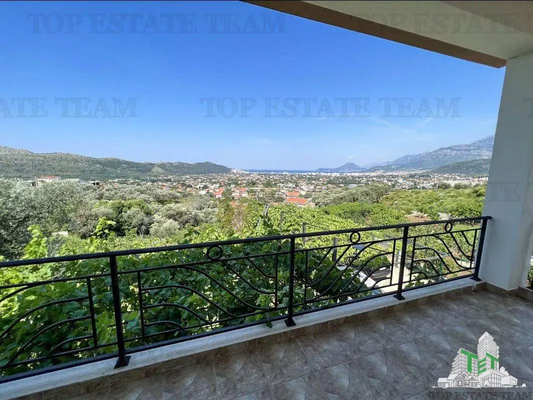Villa for Sale in Bar, Montenegro - foto 4