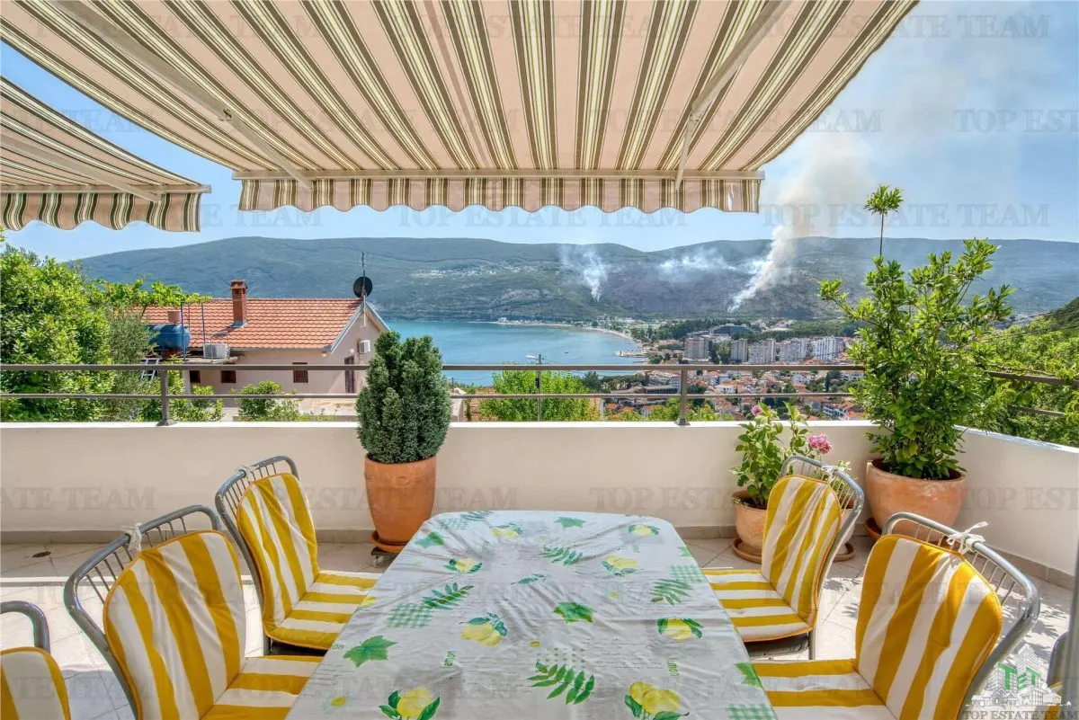 Villa for Sale in Herceg-Novi, Montenegro - foto 15