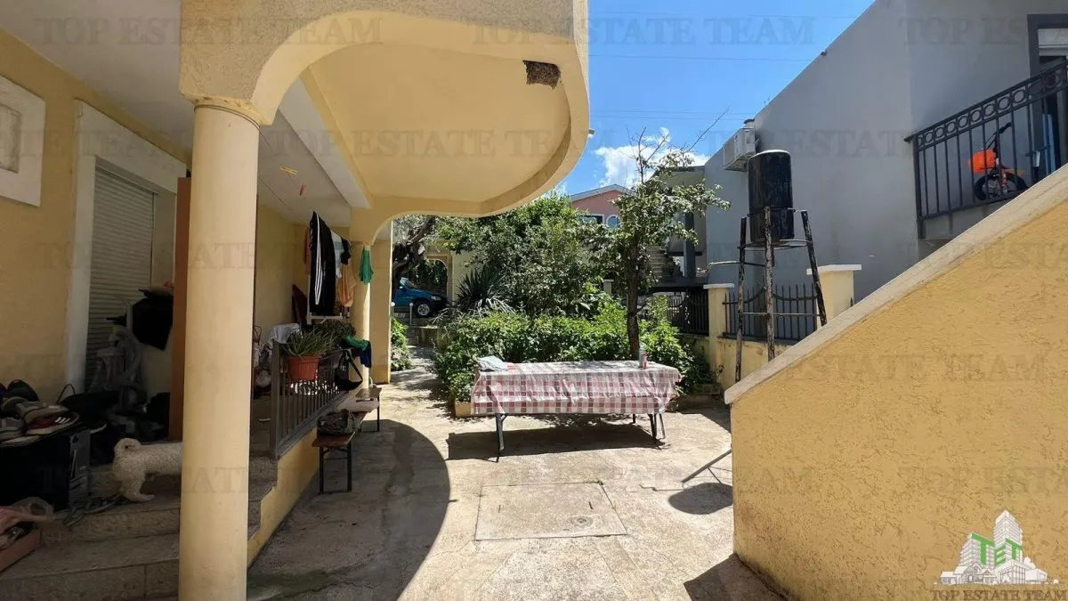 Villa for Sale in Bar, Montenegro - foto 11