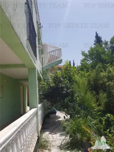 Villa for Sale in Herceg-Novi, Montenegro - foto 3