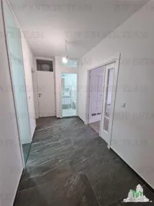 Apartment for Sale in Herceg-Novi, Montenegro - foto 9