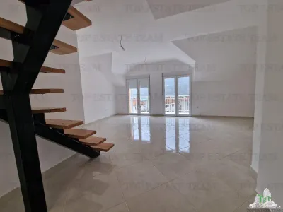 Apartment for Sale in Herceg-Novi, Montenegro - foto 2