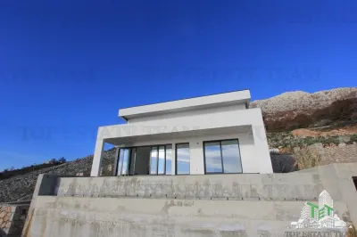 Villa for Sale in Bar, Montenegro - foto 17