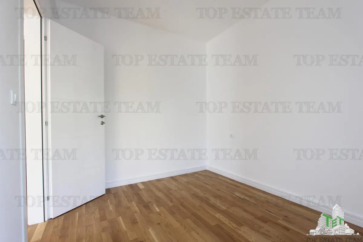 Apartment for Sale in Budva, Montenegro - foto 2